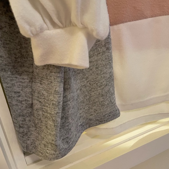 Colorblock Sweater - Picture 3 of 3